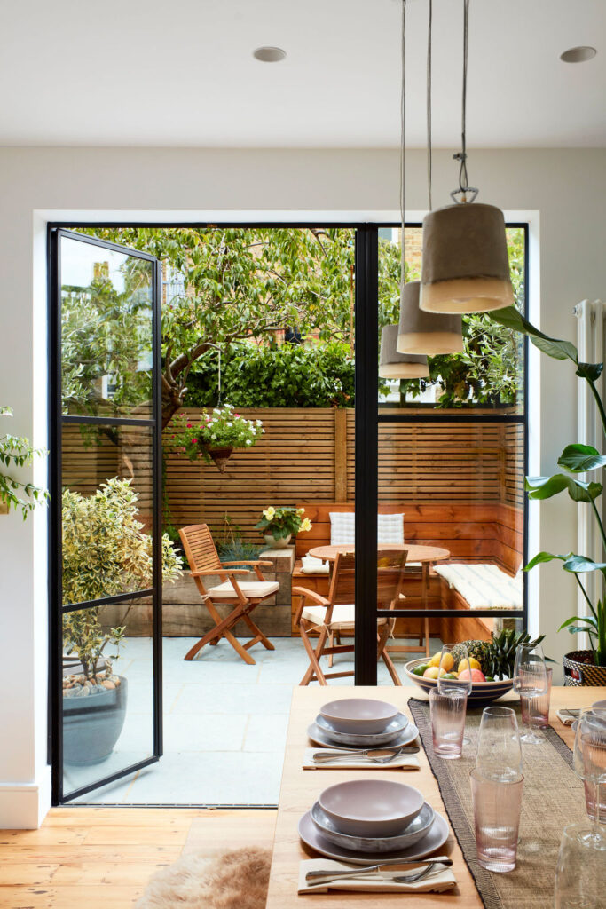 MClayton_2008-4-LOU-DIN_024