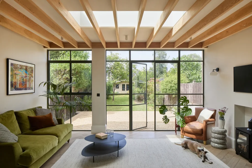 Studio Elephant - Wimbledon1663 (1) Universal Rights